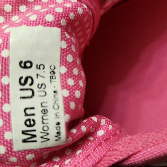 Vans X Hello Kitty Pink And Black Sneakers (Unisex M Size 6, W Size 7.5) - Picture 11 of 11